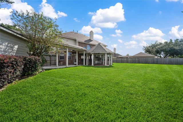 4230 Waterwood Drive, Baytown, TX 77521