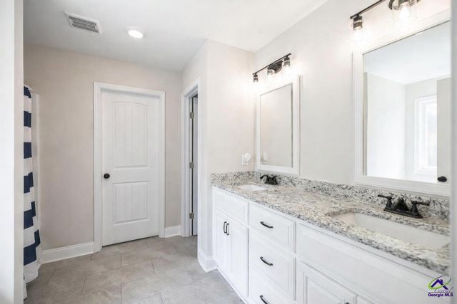 210 Gibson Circle, Kathleen, GA 31047