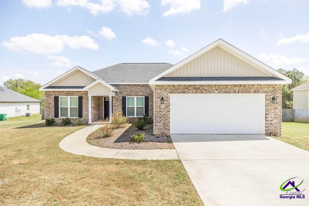 210 Gibson Circle, Kathleen, GA 31047