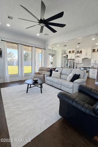 1010 Angelwood Circle, Breaux Bridge, LA 70517