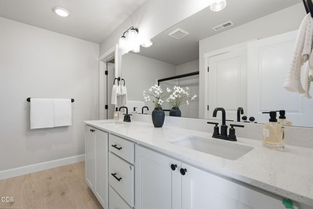 4044 SW Pumice Avenue 81, Redmond, OR 97756