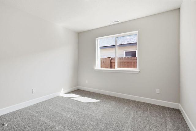 4044 SW Pumice Avenue 81, Redmond, OR 97756