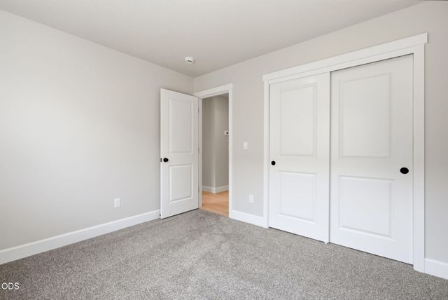4044 SW Pumice Avenue 81, Redmond, OR 97756