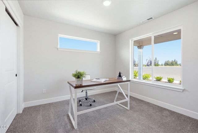 4044 SW Pumice Avenue 81, Redmond, OR 97756