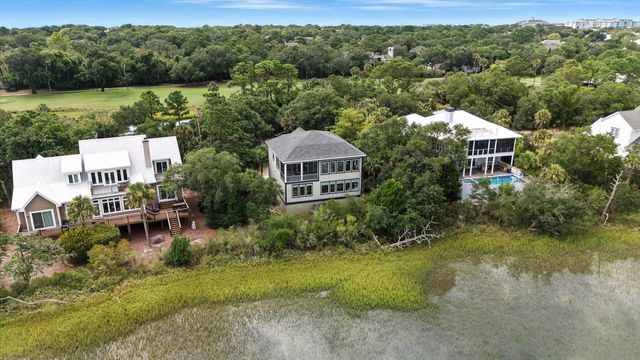 37 Seagrass Lane, Isle Of Palms, SC 29451