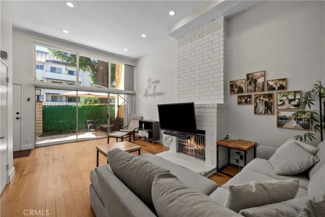 17809 Margate, Encino, CA 91316