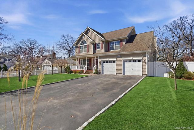 58 McGaw Avenue, Lake Grove, NY 11755