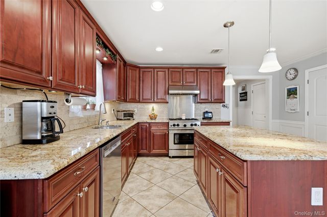 58 McGaw Avenue, Lake Grove, NY 11755