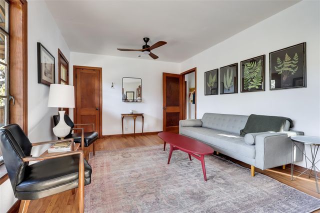 802 Lonesome TRL, Driftwood, TX 78619