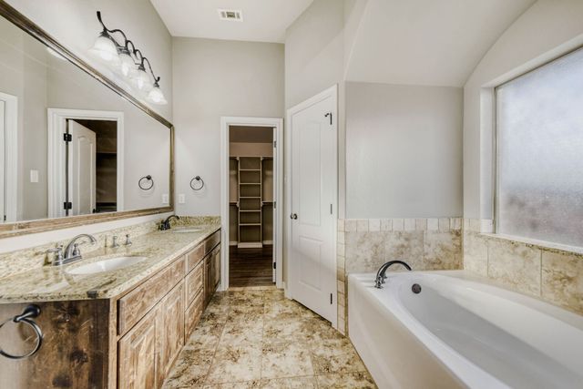 104 Lyndsey Court, Boyd, TX 76023