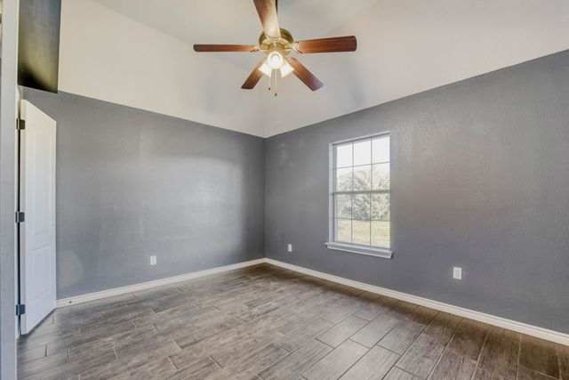 104 Lyndsey Court, Boyd, TX 76023