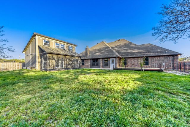 104 Lyndsey Court, Boyd, TX 76023