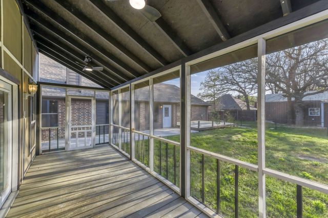 104 Lyndsey Court, Boyd, TX 76023
