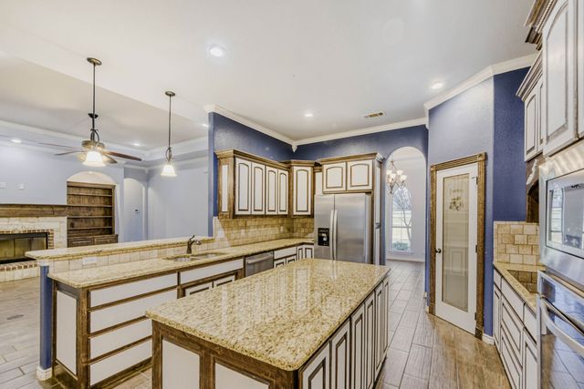 104 Lyndsey Court, Boyd, TX 76023