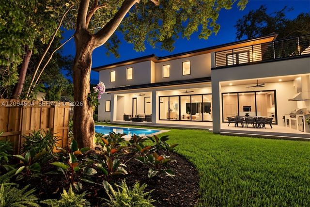 6255 SW 69th St, South Miami, FL 33143