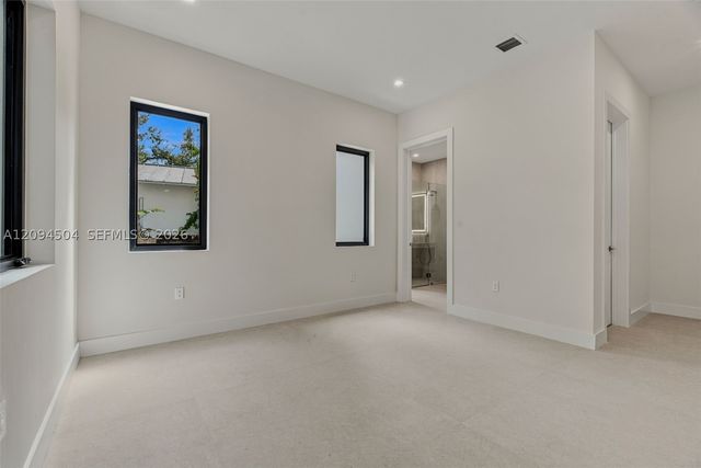 6255 SW 69th St, South Miami, FL 33143