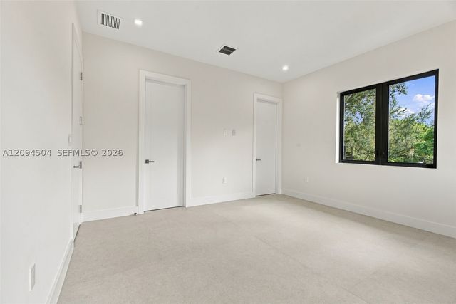6255 SW 69th St, South Miami, FL 33143
