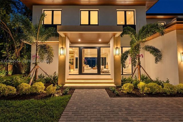 6255 SW 69th St, South Miami, FL 33143
