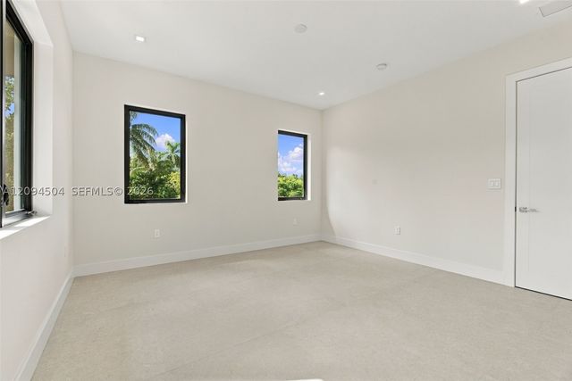 6255 SW 69th St, South Miami, FL 33143