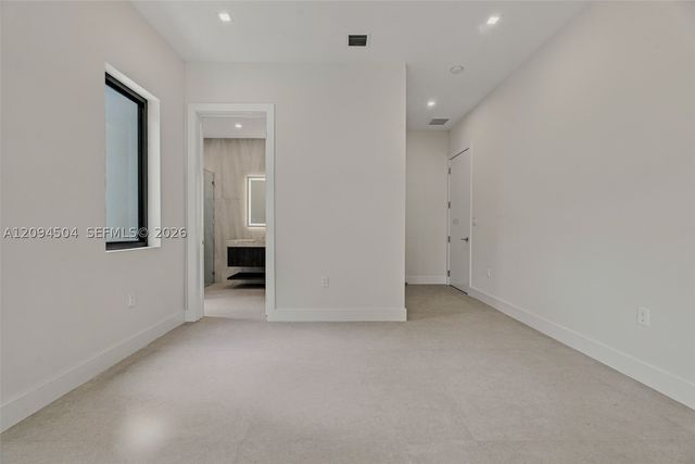 6255 SW 69th St, South Miami, FL 33143