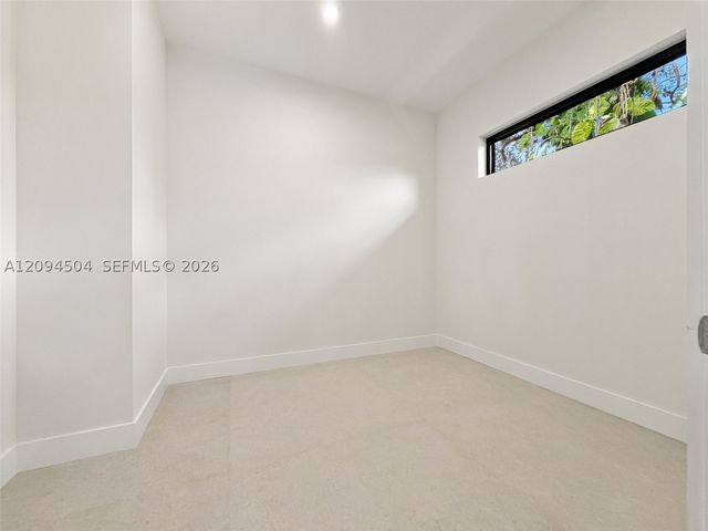 6255 SW 69th St, South Miami, FL 33143