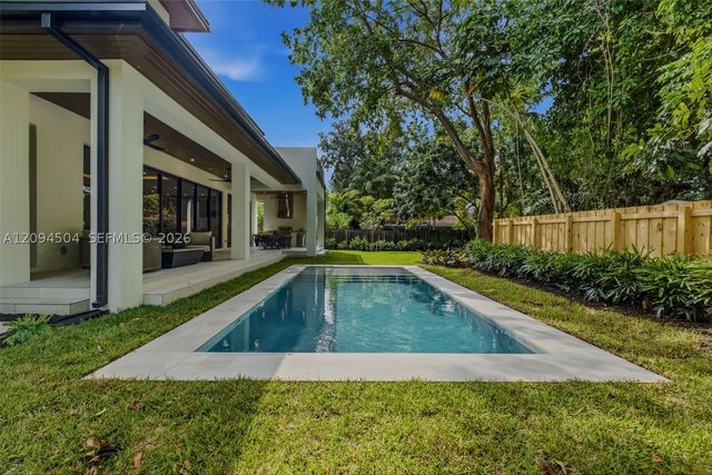 6255 SW 69th St, South Miami, FL 33143