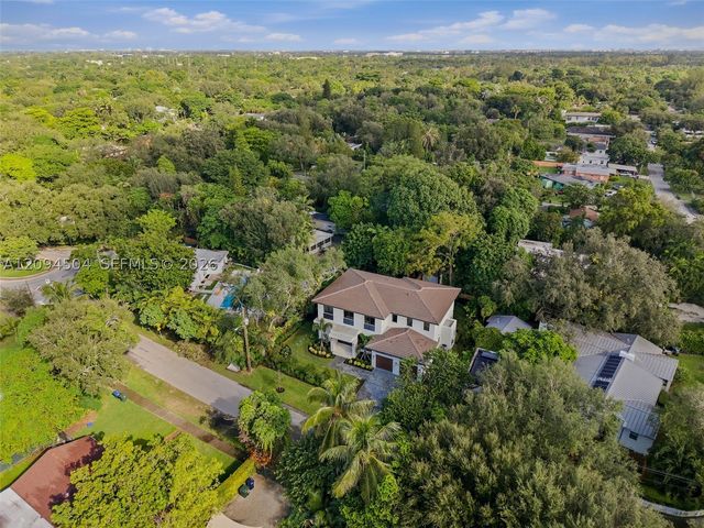 6255 SW 69th St, South Miami, FL 33143