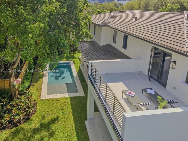 6255 SW 69th St, South Miami, FL 33143