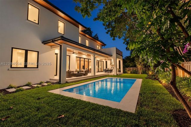 6255 SW 69th St, South Miami, FL 33143