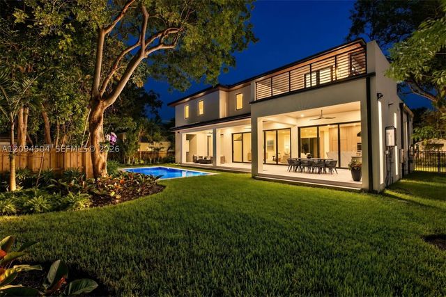 6255 SW 69th St, South Miami, FL 33143