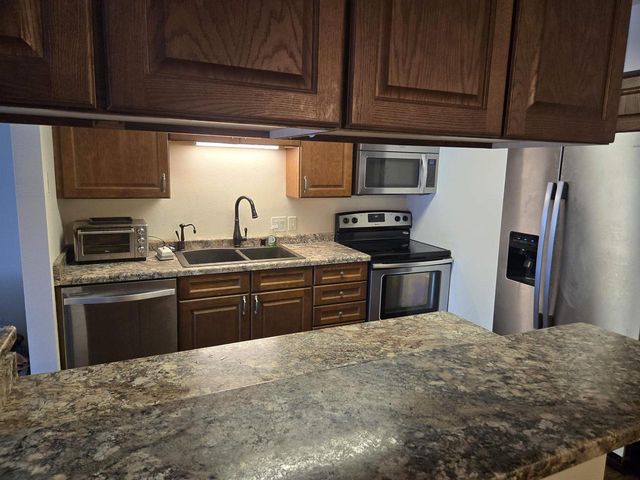 939 Rockefeller Lane, Madison, WI 53704