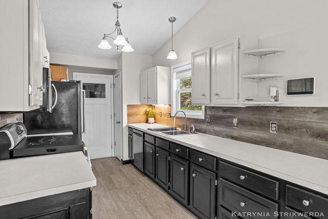 1127 Mulligan Court Sw, City Of Wyoming, MI 49509