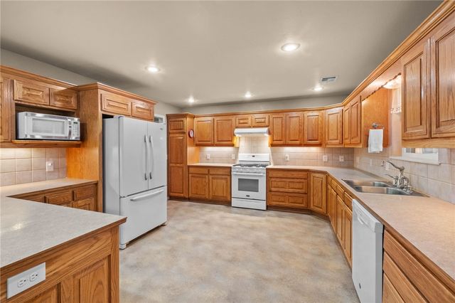 15798 Smith Ridge Road, Garfield, AR 72732