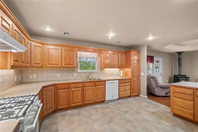 15798 Smith Ridge Road, Garfield, AR 72732