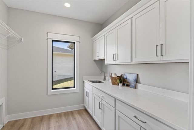 135 NW Alderleaf Drive, Waukee, IA 50263