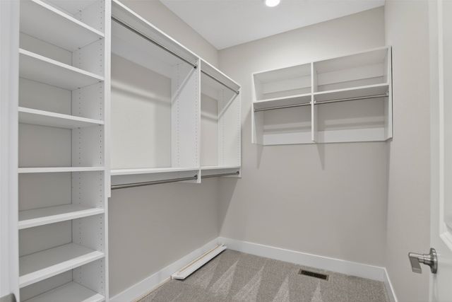 135 NW Alderleaf Drive, Waukee, IA 50263