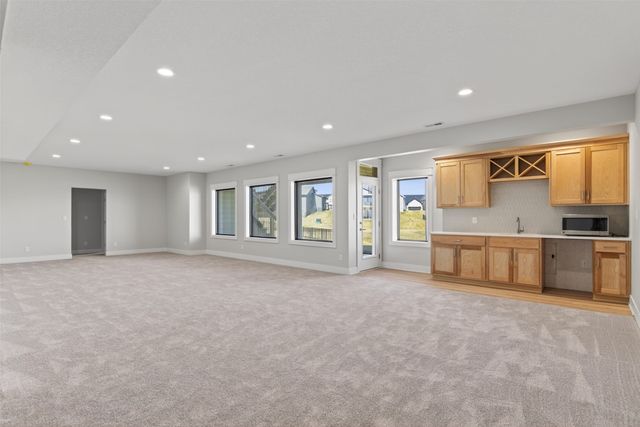 135 NW Alderleaf Drive, Waukee, IA 50263