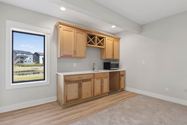 135 NW Alderleaf Drive, Waukee, IA 50263