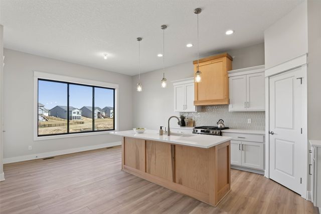 135 NW Alderleaf Drive, Waukee, IA 50263