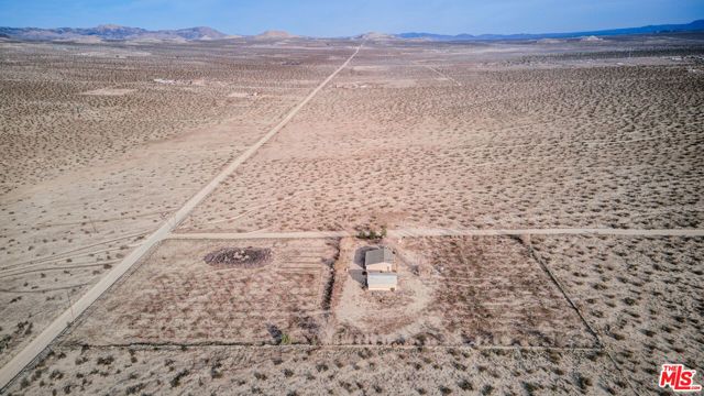 10424 Santa Fe Fire Road, Lucerne Valley, CA 92356
