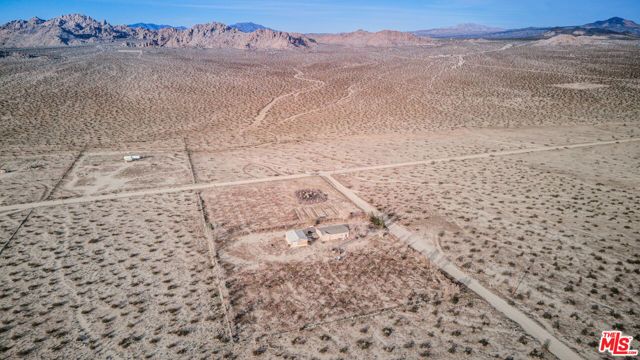 10424 Santa Fe Fire Road, Lucerne Valley, CA 92356