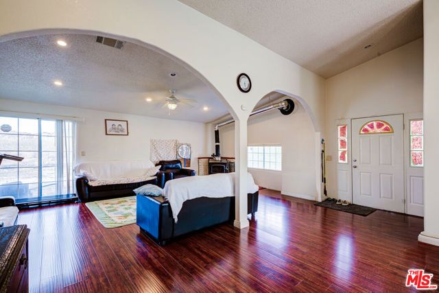 10424 Santa Fe Fire Road, Lucerne Valley, CA 92356