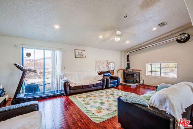 10424 Santa Fe Fire Road, Lucerne Valley, CA 92356