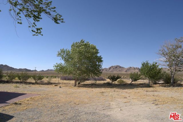 10424 Santa Fe Fire Road, Lucerne Valley, CA 92356