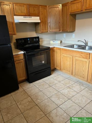 2821 S 134th Avenue, Omaha, NE 68144