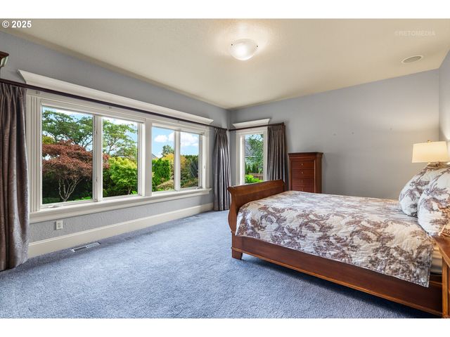 13851 Sw MISTLETOE Dr, Tigard, OR 97223