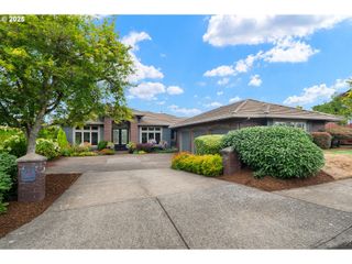 13851 Sw MISTLETOE Dr, Tigard, OR 97223