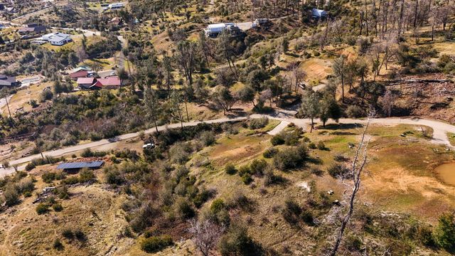 10249 Carrousel Drive, Redding, CA 96001