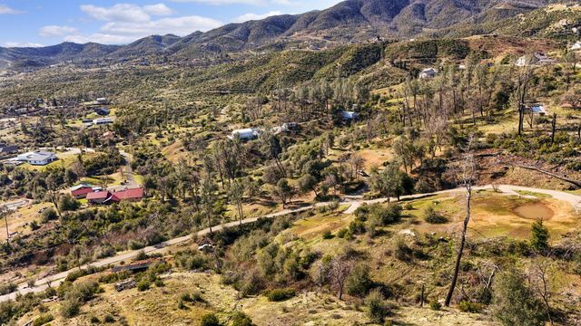 10249 Carrousel Drive, Redding, CA 96001