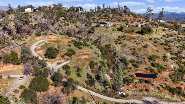 10249 Carrousel Drive, Redding, CA 96001